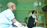 بيشترين مراجعه كنندگان به بخش شيمي درماني را مبتلايان به سرطان مري ،معده ،كولون و پستان تشكيل مي دهند